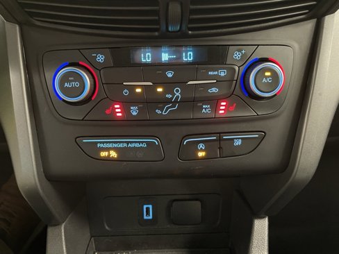 Used 2018 Ford Escape SE image 26