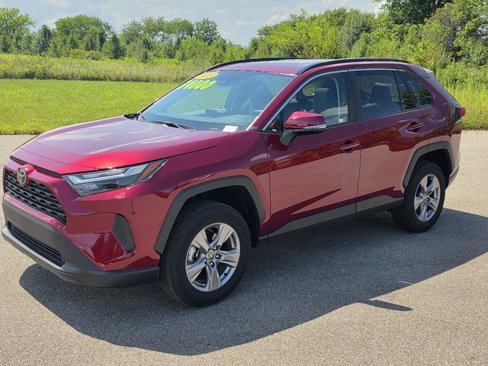 Used 2023 Toyota RAV4 XLE image 1