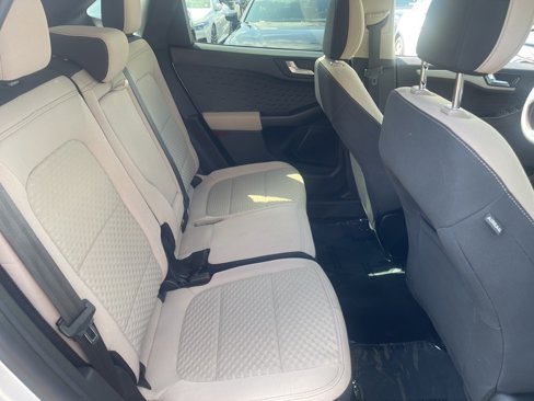 Used 2020 Ford Escape SE image 26