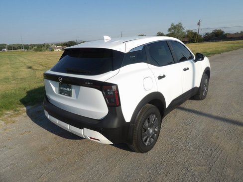Used 2025 Nissan Kicks S image 6