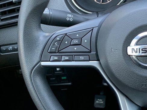 Used 2020 Nissan Rogue S image 14