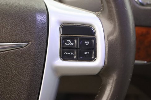 Used 2013 Chrysler Town & Country Touring image 25