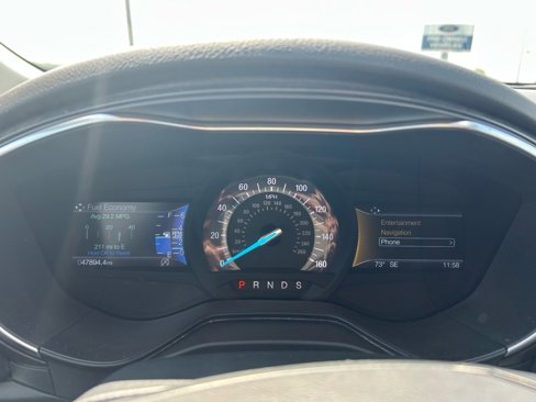 Used 2020 Ford Fusion Titanium image 17