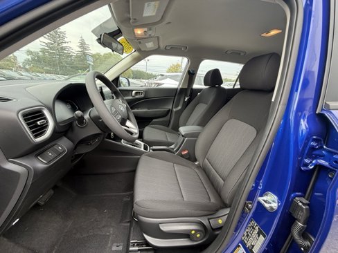 New 2025 Hyundai Venue SE image 11