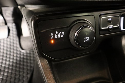 Used 2023 Jeep Renegade Latitude image 8