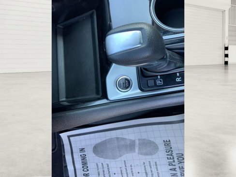 Used 2024 Nissan Altima 2.5 SV image 25