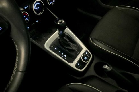 Used 2023 Hyundai Venue Limited image 15