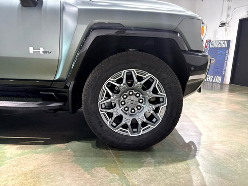Used 2024 GMC Hummer EV 3X w/ LPO, Illumination Package image 11