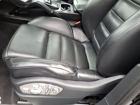 Used 2013 Porsche Cayenne GTS image 19