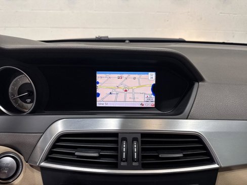 Used 2013 Mercedes-Benz C 250 Coupe image 35