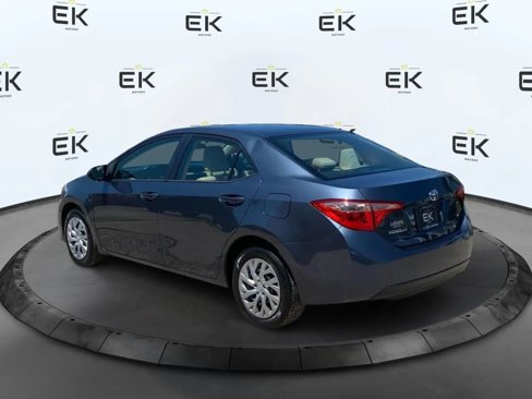 Used 2018 Toyota Corolla LE image 5