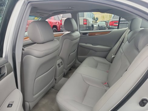 Used 2005 Lexus ES 330 image 12