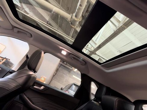 Certified 2022 Ford Escape SEL image 11