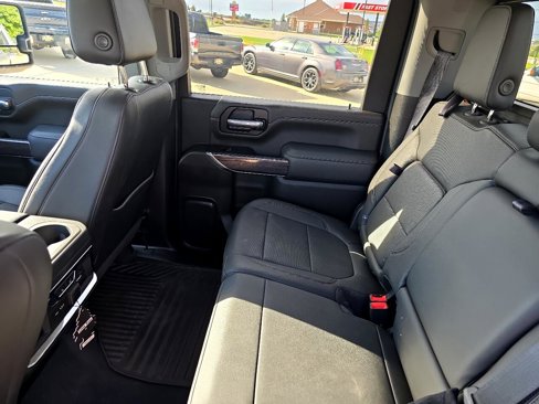 Used 2021 Chevrolet Silverado 2500 LTZ w/ LTZ Premium Package image 16