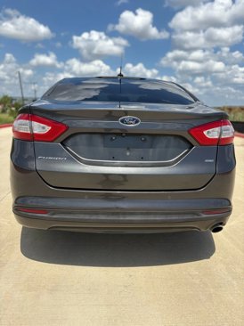Used 2016 Ford Fusion SE image 7