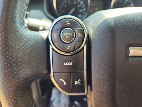 Used 2014 Land Rover Range Rover Sport HSE image 19