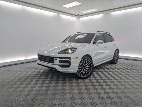 Certified 2024 Porsche Cayenne image 1