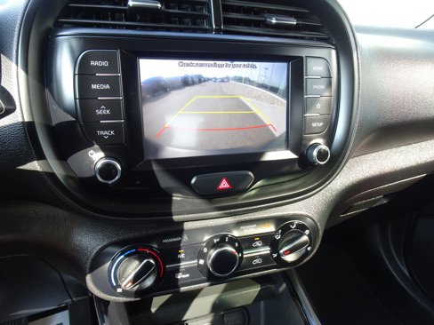 Used 2020 Kia Soul LX image 18