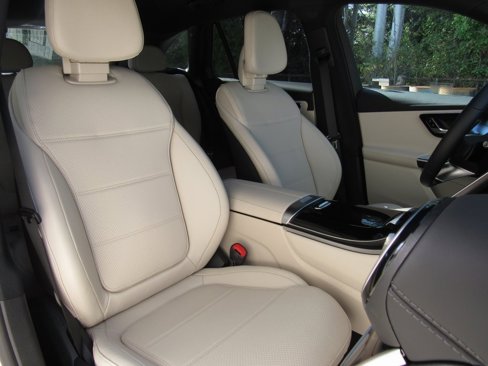 Certified 2025 Mercedes-Benz GLC 300 4MATIC image 19