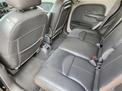 Used 2004 Chrysler PT Cruiser Limited w/ Chrome Accents Group image 12