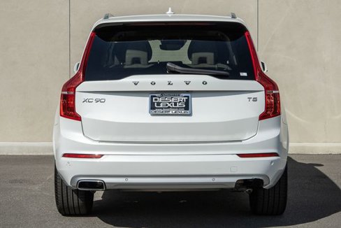 Used 2020 Volvo XC90 T5 Momentum image 4