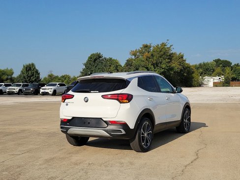 Used 2022 Buick Encore GX Select image 5