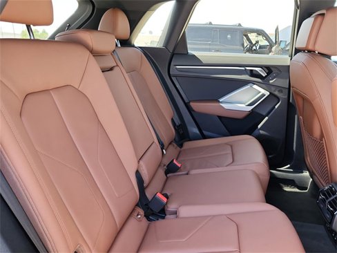Used 2020 Audi Q3 2.0T Premium w/ Convenience Package image 29