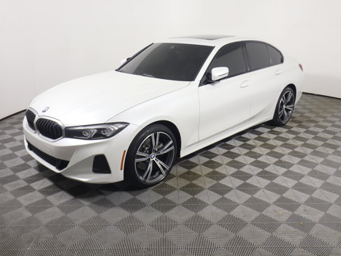 Used 2023 BMW 330i Sedan w/ Premium Package image 9