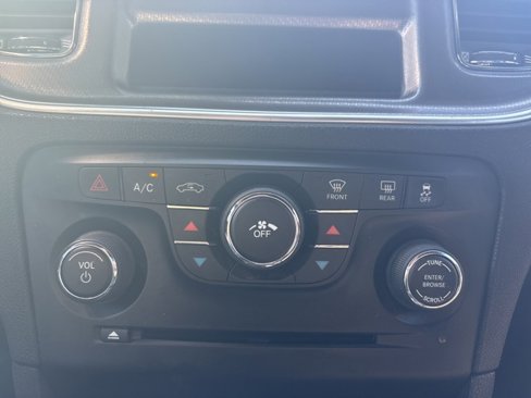 Used 2011 Dodge Charger SE image 23