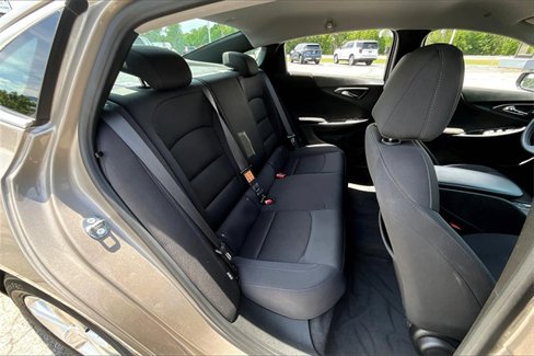 Used 2024 Chevrolet Malibu LS image 25