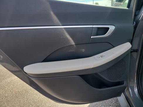 Used 2023 Hyundai Sonata SE image 10