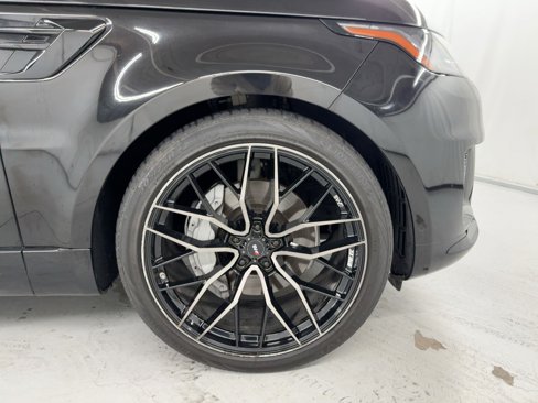 Used 2020 Land Rover Range Rover Sport HSE image 12