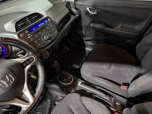 Used 2013 Honda Fit Sport image 25