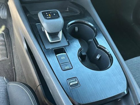 Used 2023 Nissan Rogue SV image 26