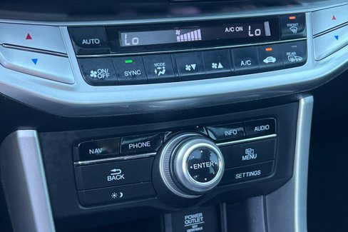 Used 2015 Honda Accord Touring image 16