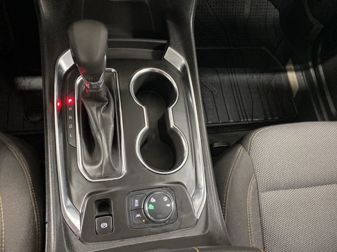Used 2021 Chevrolet Traverse LT image 48
