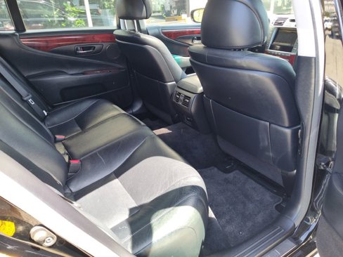 Used 2011 Lexus LS 460 AWD image 15