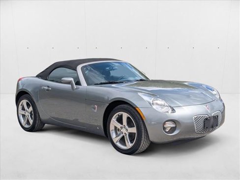 Used 2007 Pontiac Solstice Convertible w/ Premium Package image 3