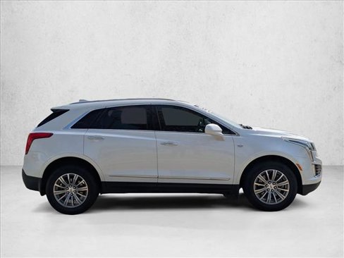 Used 2017 Cadillac XT5 Luxury w/ Driver Awareness Package image 2