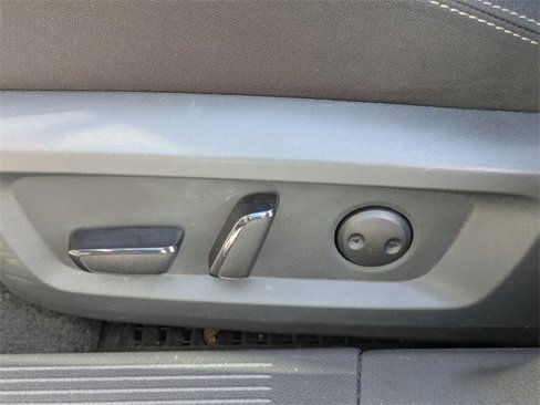 Used 2023 Nissan Rogue SV image 20