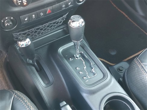 Used 2014 Jeep Wrangler Unlimited Sahara image 19