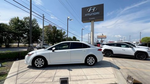 Used 2022 Toyota Corolla LE image 4
