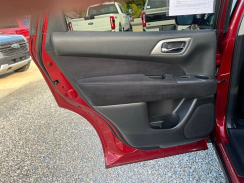 Used 2013 Nissan Pathfinder SV image 14