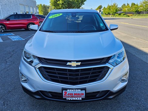 Used 2019 Chevrolet Equinox LT image 2