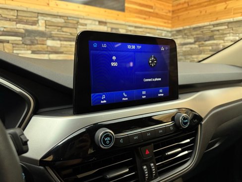Used 2020 Ford Escape SE image 23