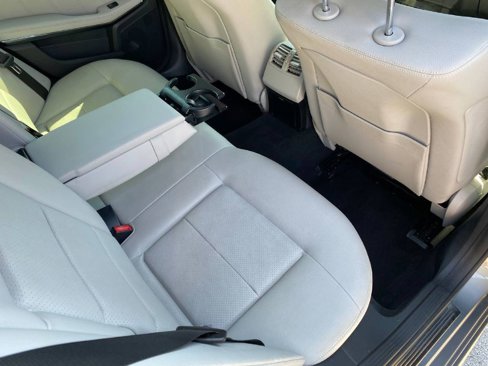 Used 2011 Mercedes-Benz E 350 4MATIC Sedan image 6