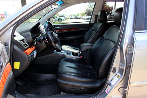 Used 2011 Subaru Outback 2.5i Limited image 16