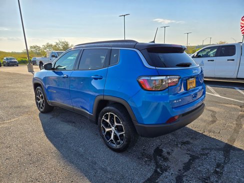 Used 2024 Jeep Compass Limited image 6