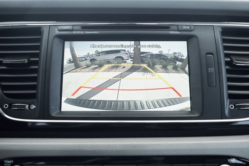 Used 2016 Kia Sedona SX Limited image 49