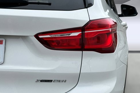 Used 2020 BMW X1 xDrive28i image 12